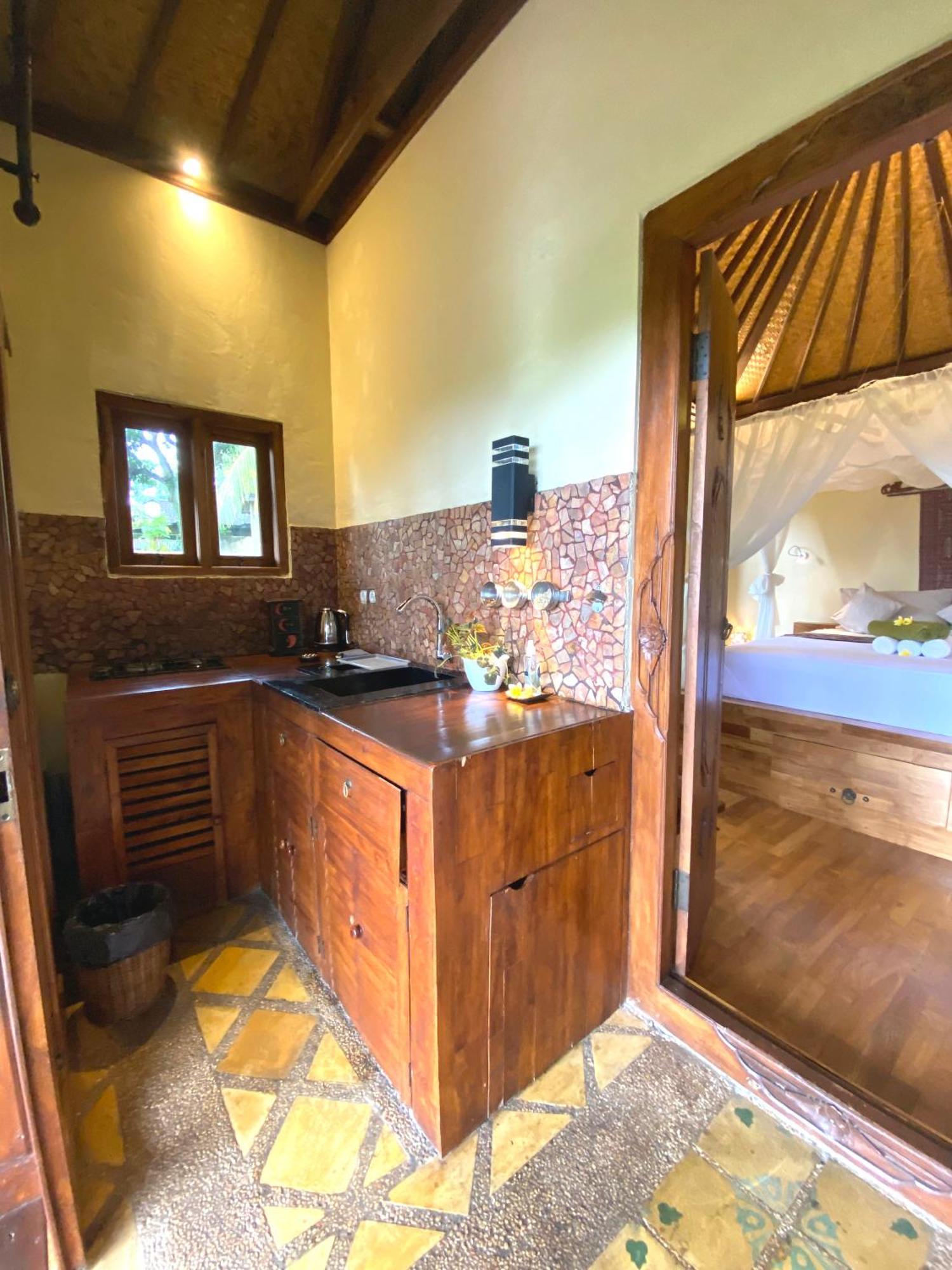 Lafyu Bali Hotel ซีงาราจา ภายนอก รูปภาพ
