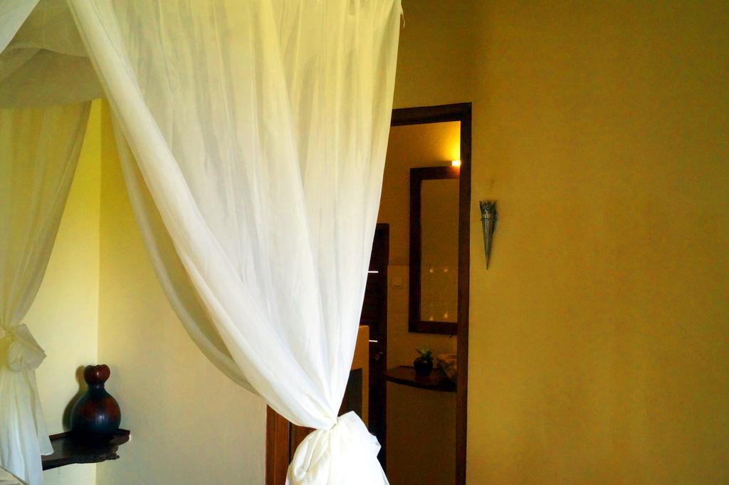 Lafyu Bali Hotel ซีงาราจา ภายนอก รูปภาพ