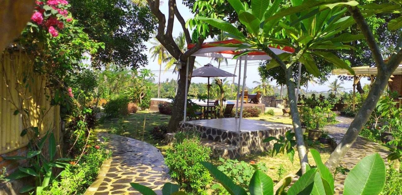 Lafyu Bali Hotel ซีงาราจา ภายนอก รูปภาพ